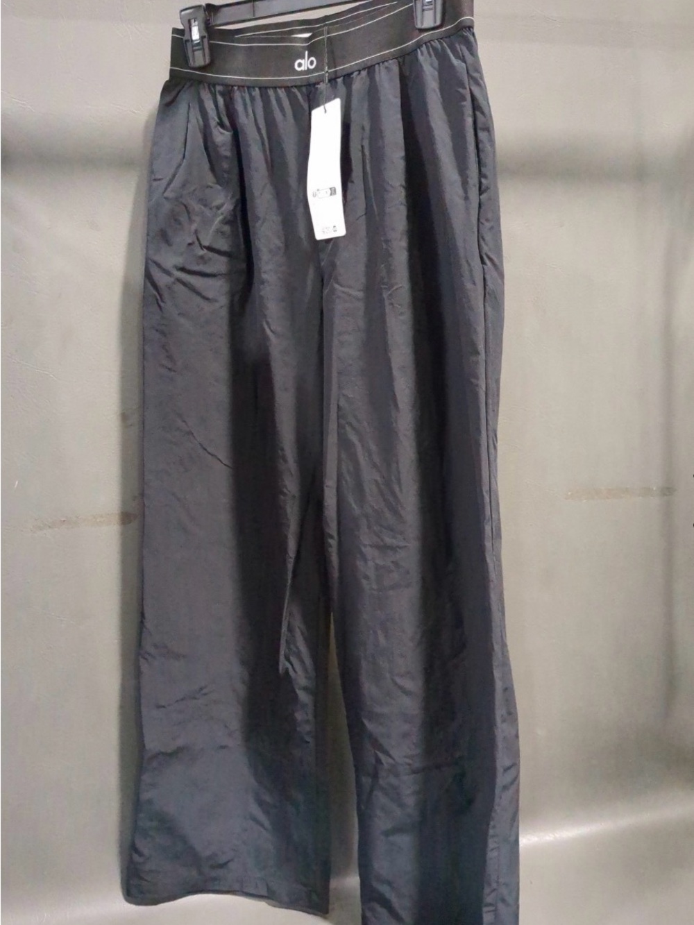 ALO Yoga women’s Black Wide-Leg Pants